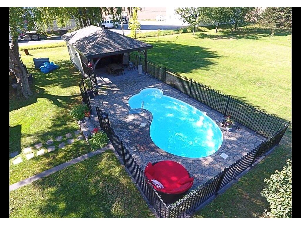 









3852


Ch. de la Butte-aux-Renards

,
Varennes,




QC
J3X0G7


