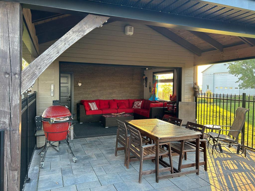 









3852


Ch. de la Butte-aux-Renards

,
Varennes,




QC
J3X0G7

