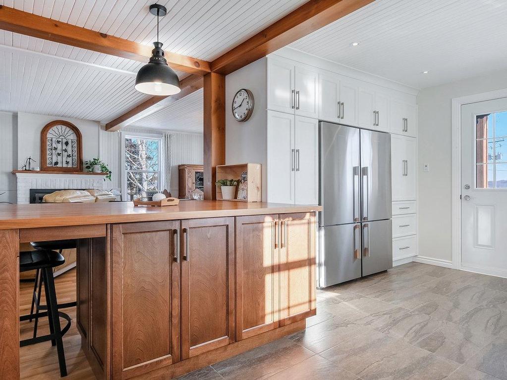 









3852


Ch. de la Butte-aux-Renards

,
Varennes,




QC
J3X0G7


