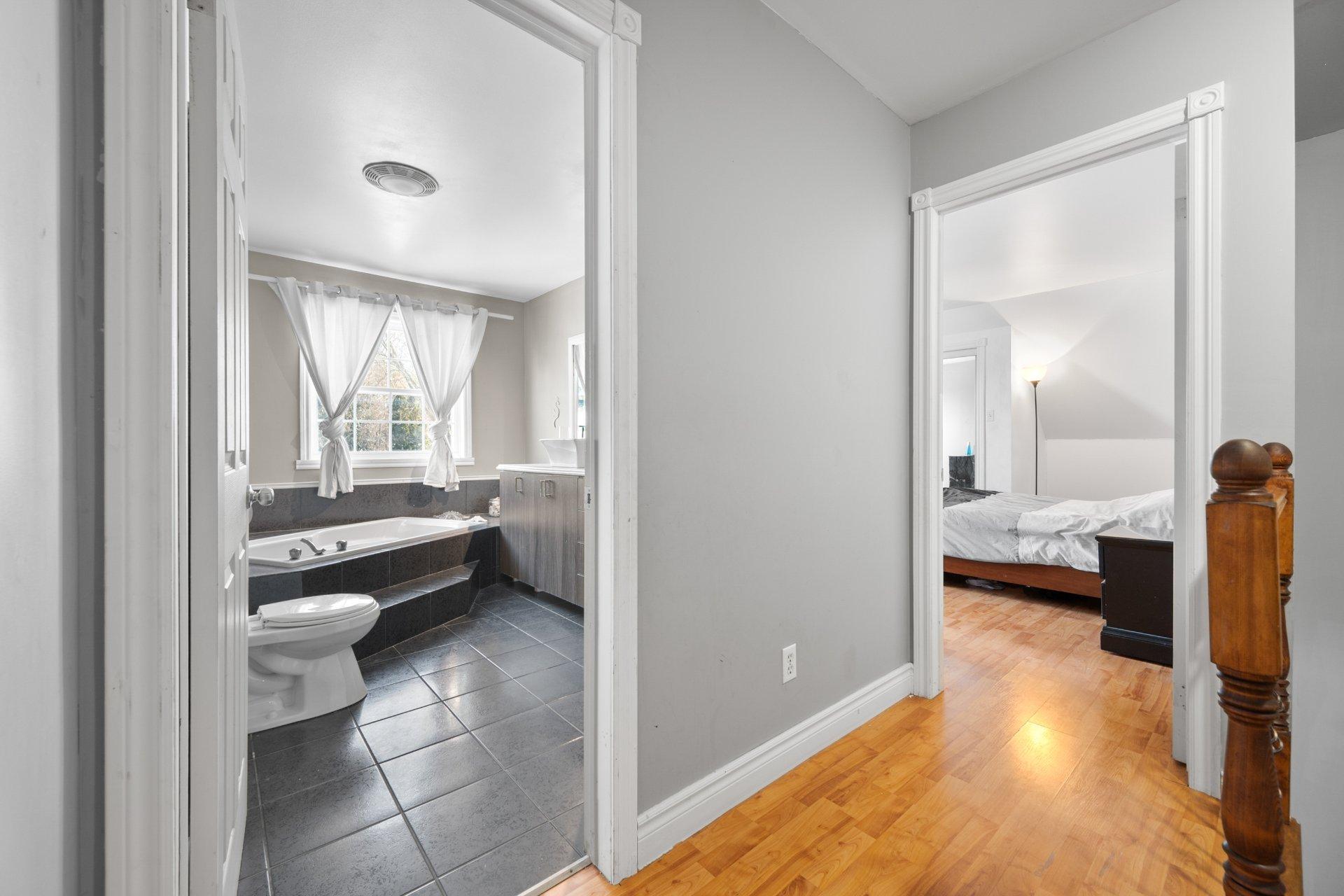 









6785


4e Rang

,
Saint-Hyacinthe,




QC
J2R2C9


