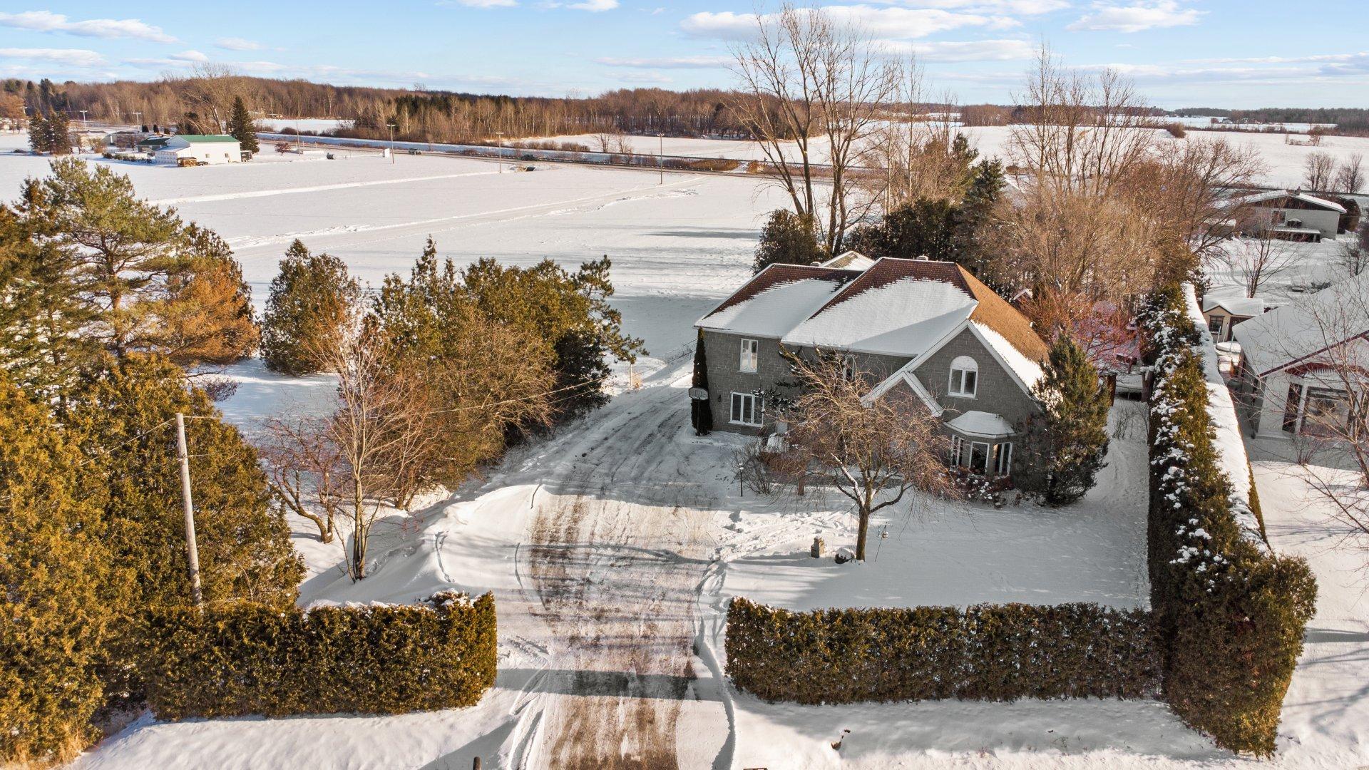 









6785


4e Rang

,
Saint-Hyacinthe,




QC
J2R2C9

