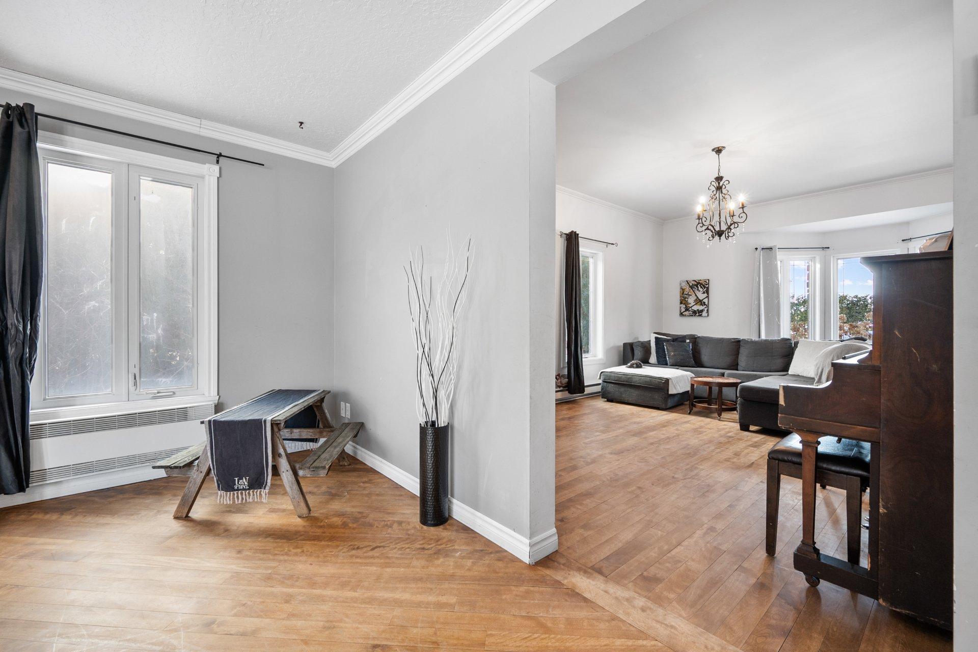 









6785


4e Rang

,
Saint-Hyacinthe,




QC
J2R2C9

