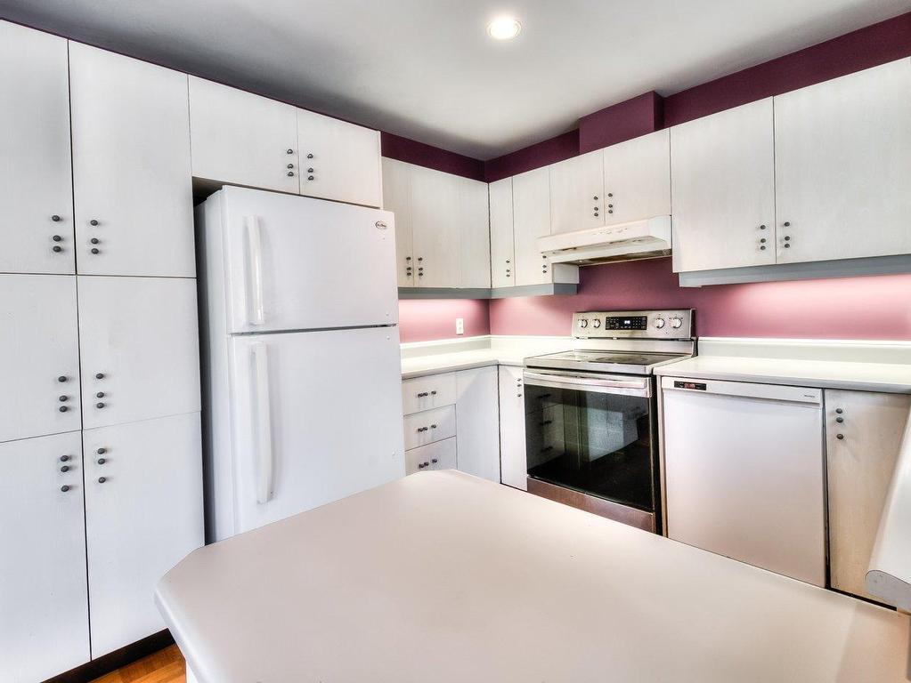 









591


Boul. de Mortagne

,
Boucherville,




QC
J4B0K1

