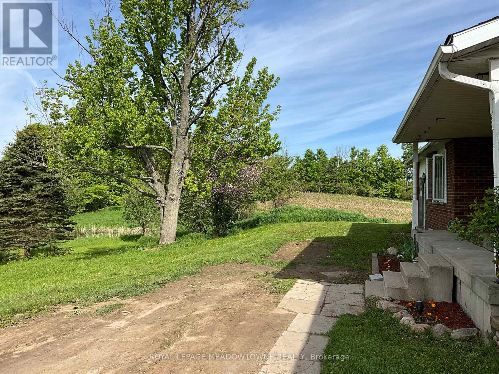 












5167 FIFTH LINE

,
Erin,







Ontario
N0B1T0

