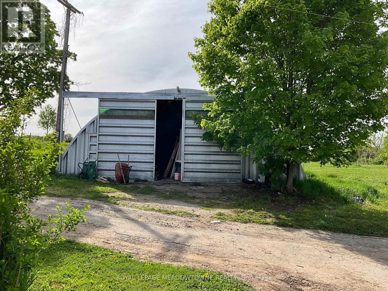 












5167 FIFTH LINE

,
Erin,







Ontario
N0B1T0

