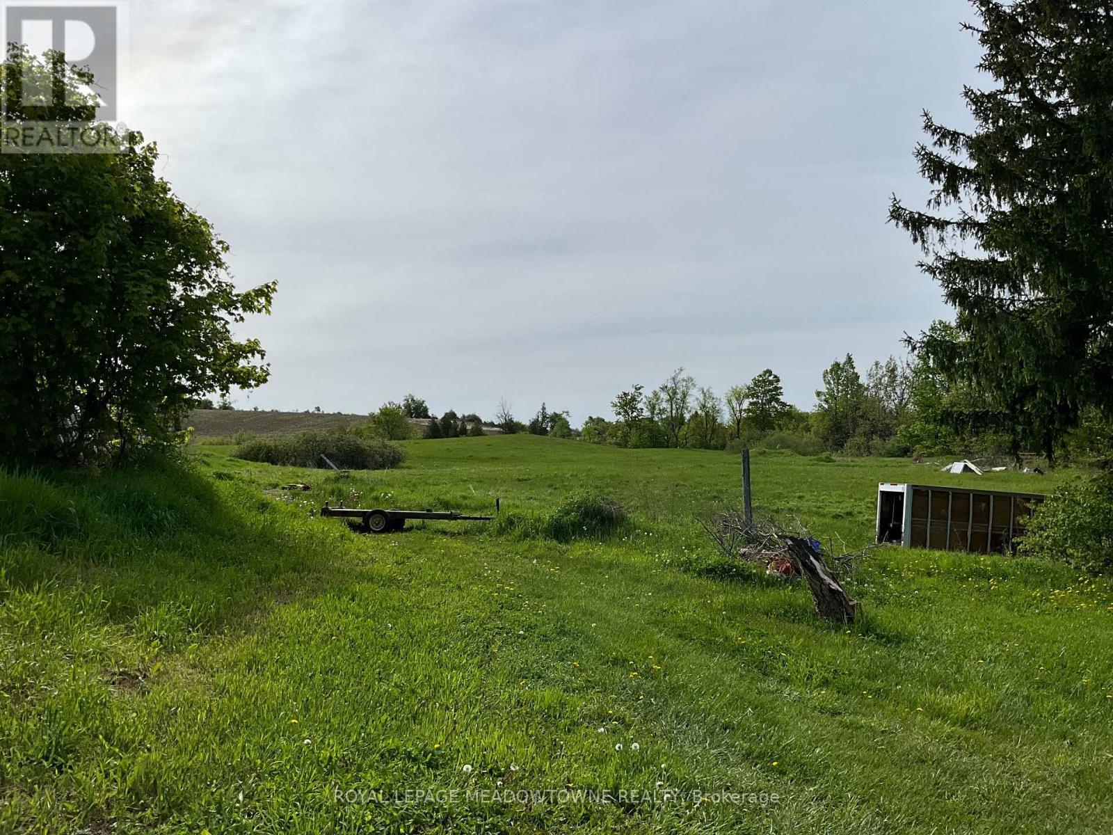 












5167 FIFTH LINE

,
Erin,







Ontario
N0B1T0

