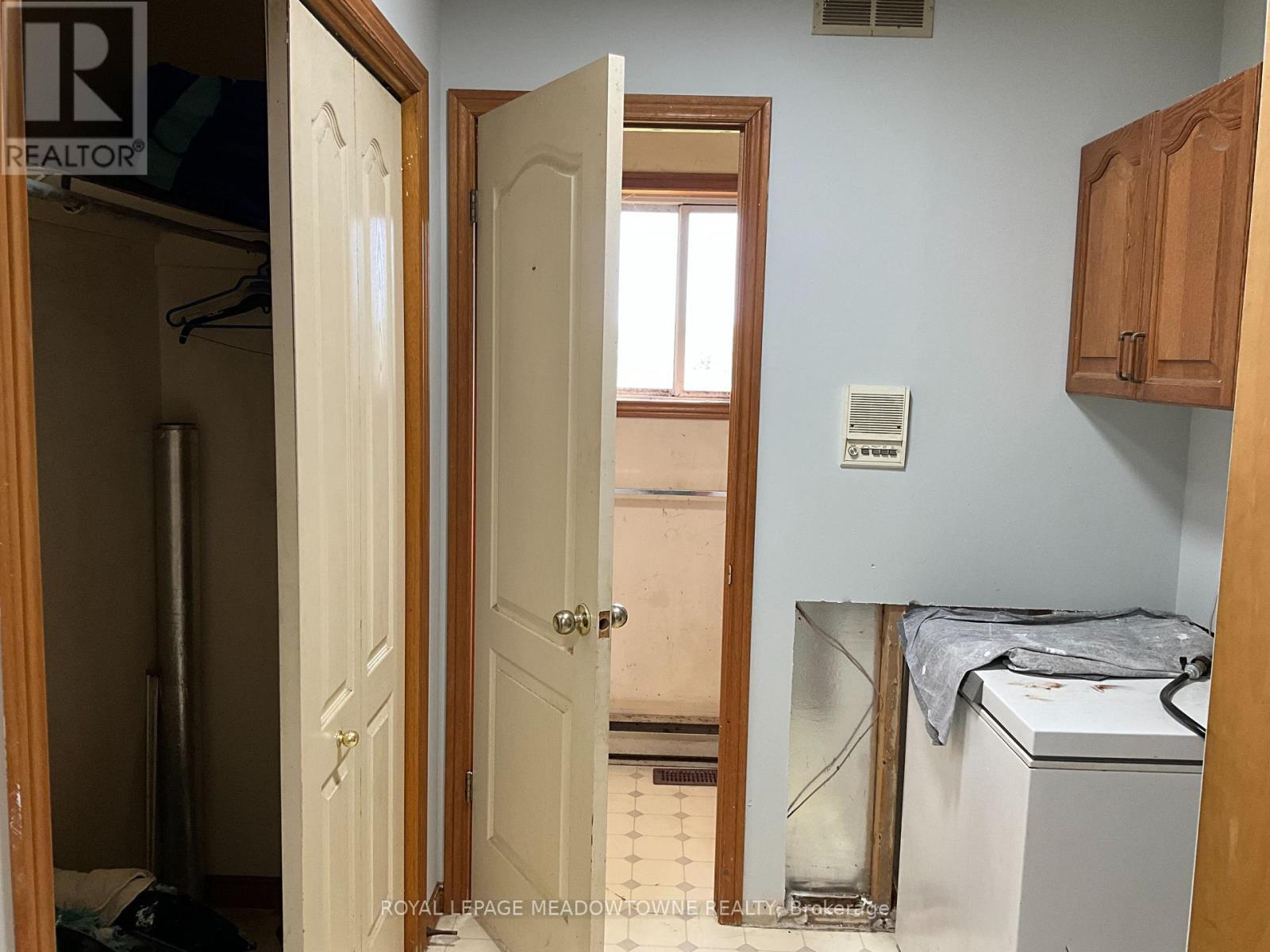 












5167 FIFTH LINE

,
Erin,







Ontario
N0B1T0


