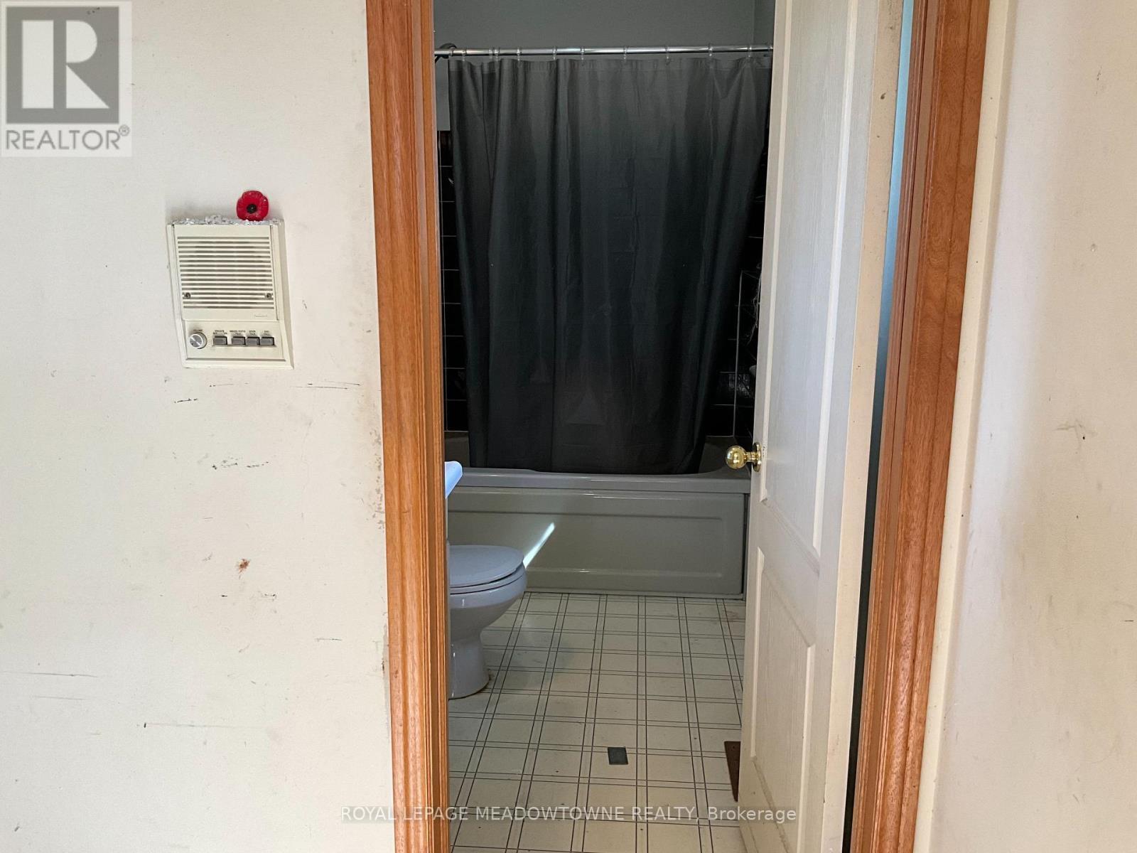












5167 FIFTH LINE

,
Erin,







Ontario
N0B1T0


