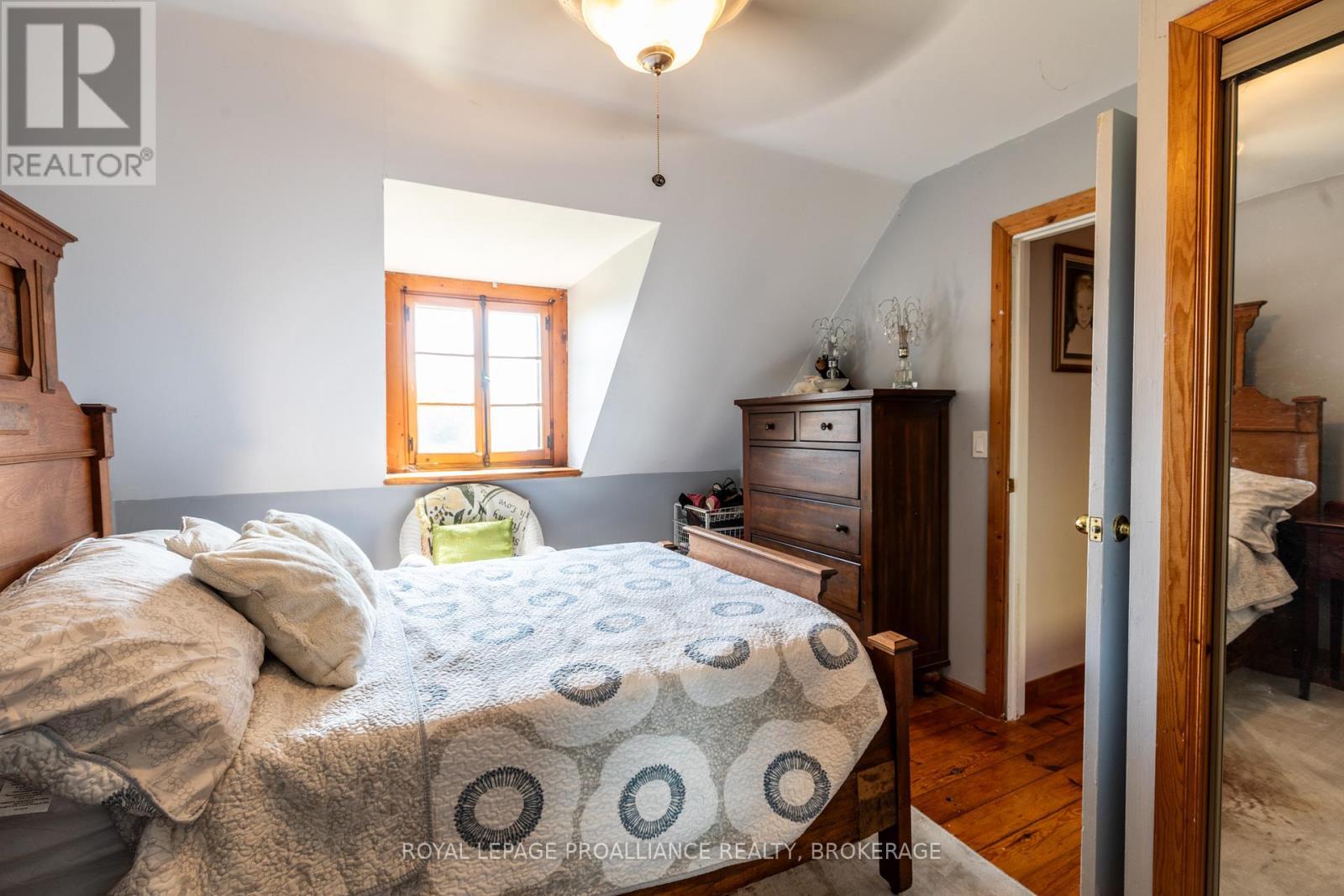 












275 CARPENTER POINT ROAD

,
Frontenac Islands (The Islands),




Ontario
K0H2Y0

