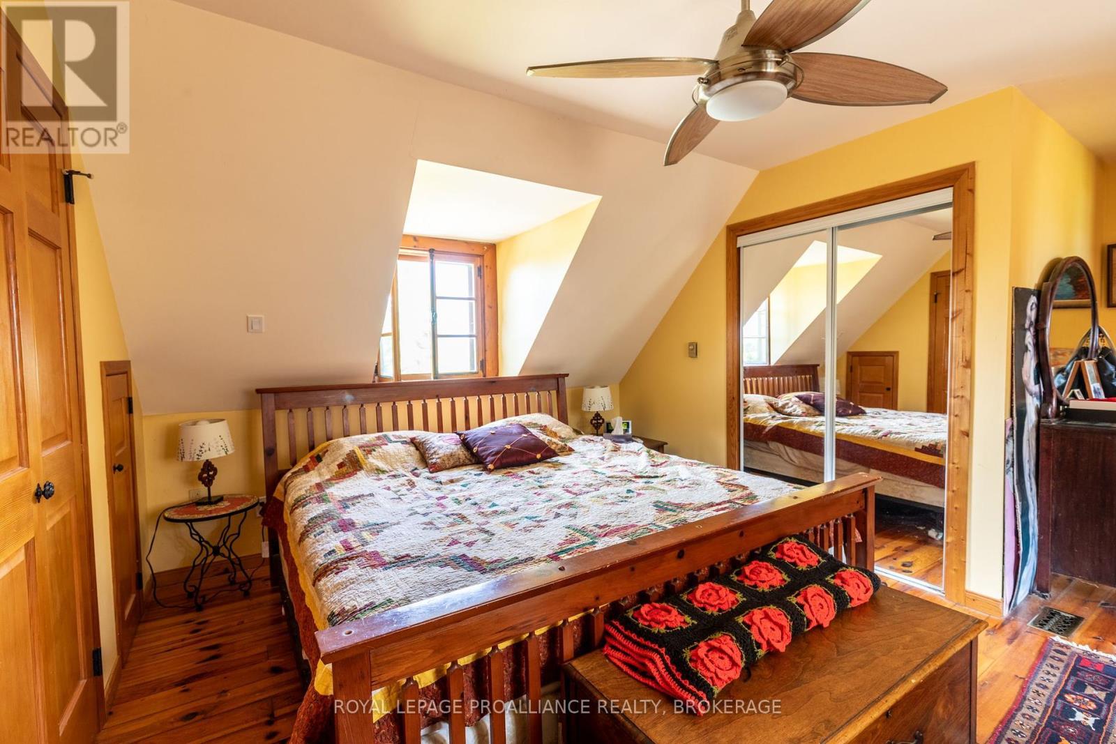 












275 CARPENTER POINT ROAD

,
Frontenac Islands (The Islands),




Ontario
K0H2Y0

