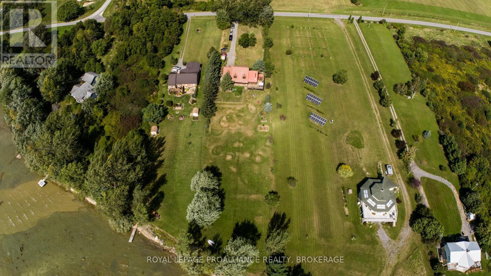 












275 CARPENTER POINT ROAD

,
Frontenac Islands (The Islands),




Ontario
K0H2Y0

