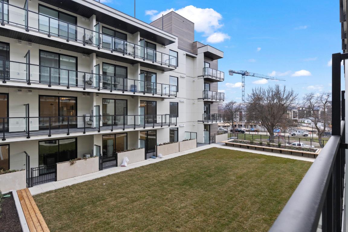 









1274


Devonshire

Avenue, 342,
Kelowna,




BC
V1Y 6B7

