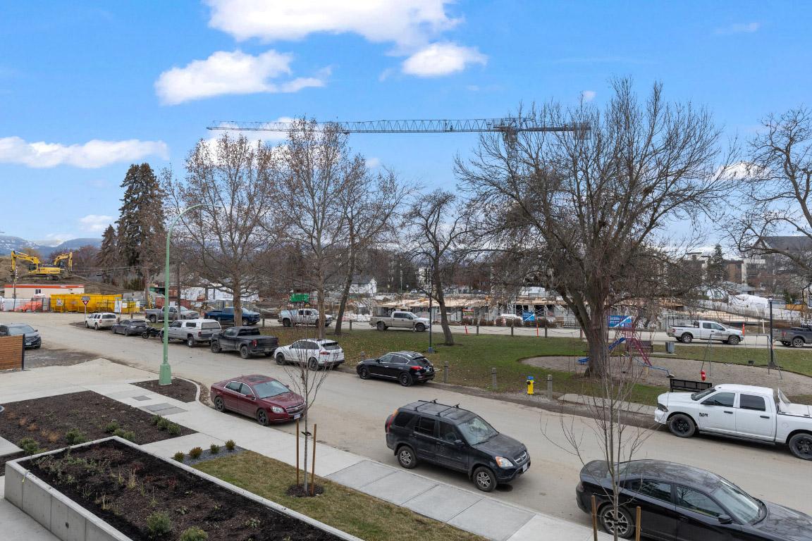 









1274


Devonshire

Avenue, 342,
Kelowna,




BC
V1Y 6B7

