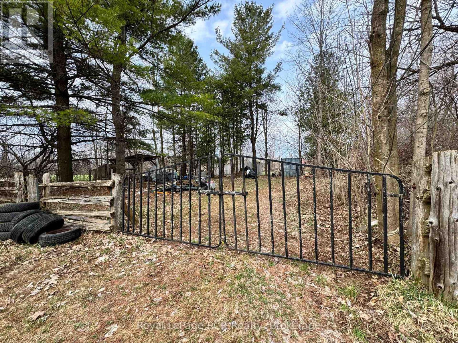 












PT LT 8 NORTH STREET

,
Grey Highlands,







Ontario
N0C1E0

