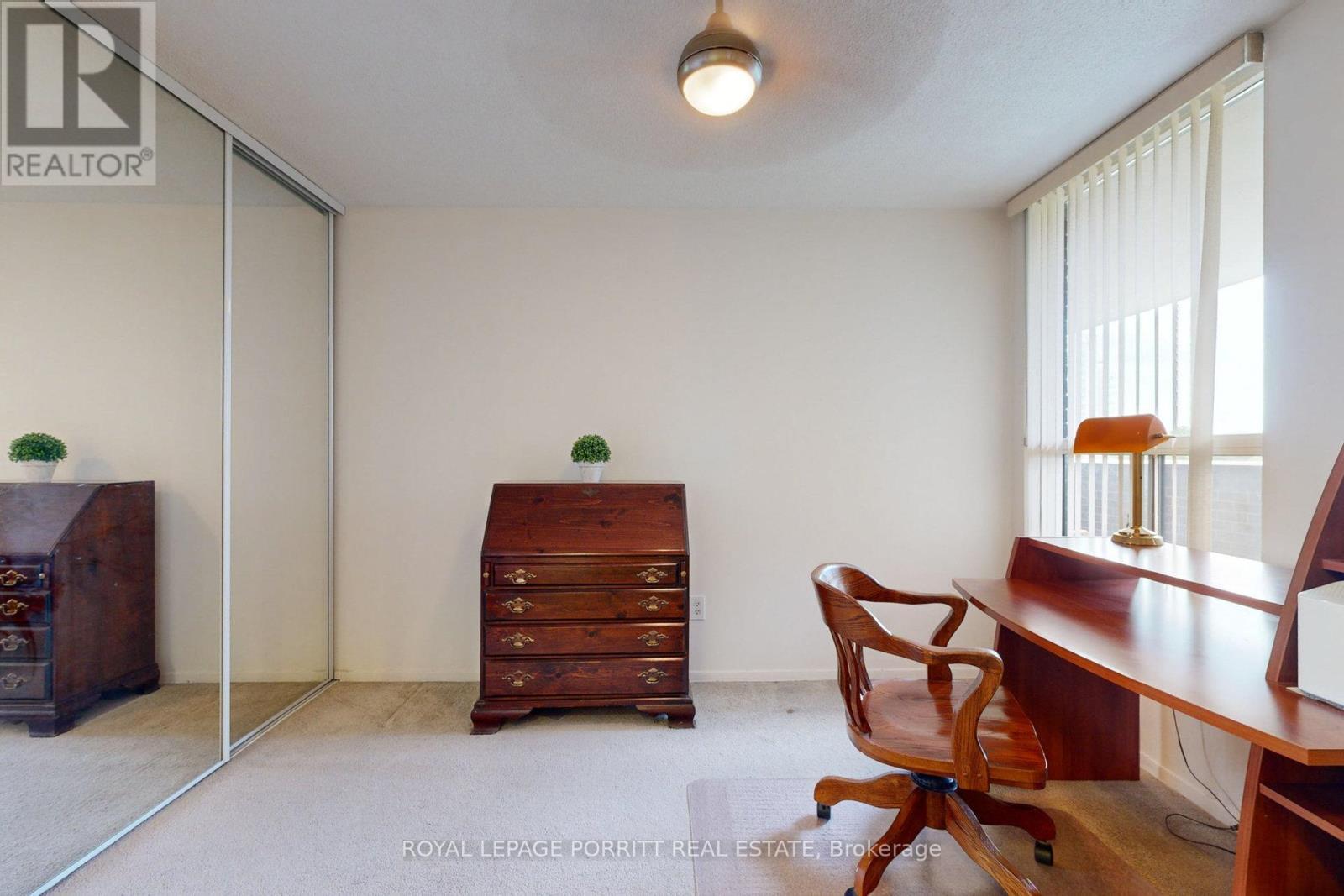 












510 - 1535 LAKESHORE ROAD E

,
Mississauga,




Ontario
L5E3E2

