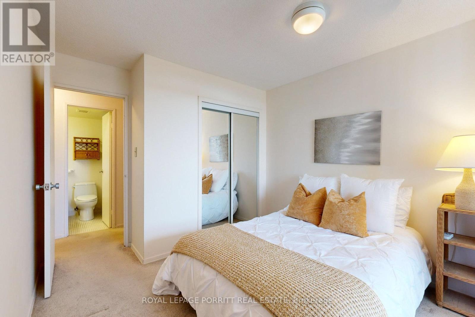 












510 - 1535 LAKESHORE ROAD E

,
Mississauga,




Ontario
L5E3E2

