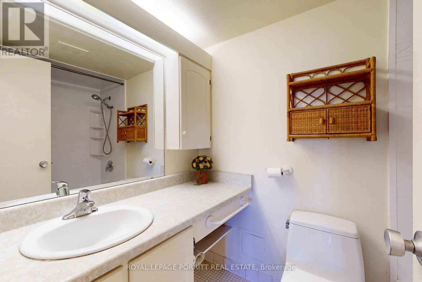 












510 - 1535 LAKESHORE ROAD E

,
Mississauga,




Ontario
L5E3E2

