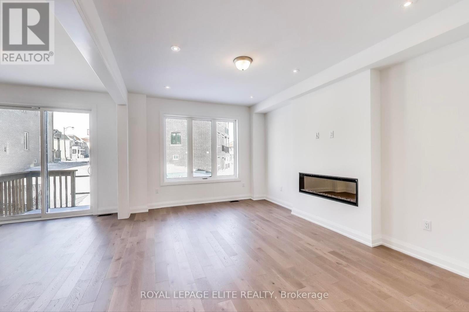 












10 STRATFORD DRIVE S

,
Caledon,




Ontario
L7C4K7

