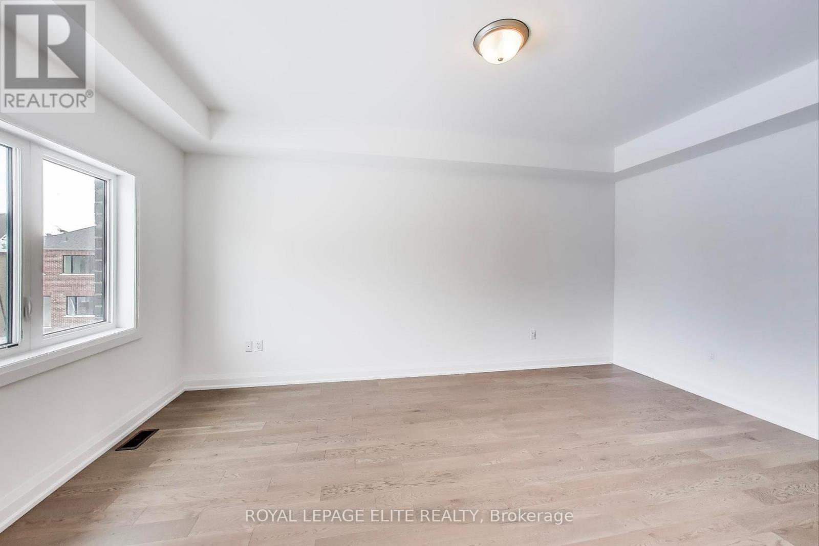 












10 STRATFORD DRIVE S

,
Caledon,




Ontario
L7C4K7


