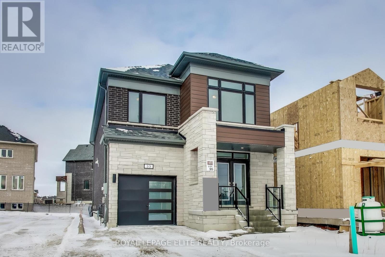 












10 STRATFORD DRIVE S

,
Caledon,




Ontario
L7C4K7


