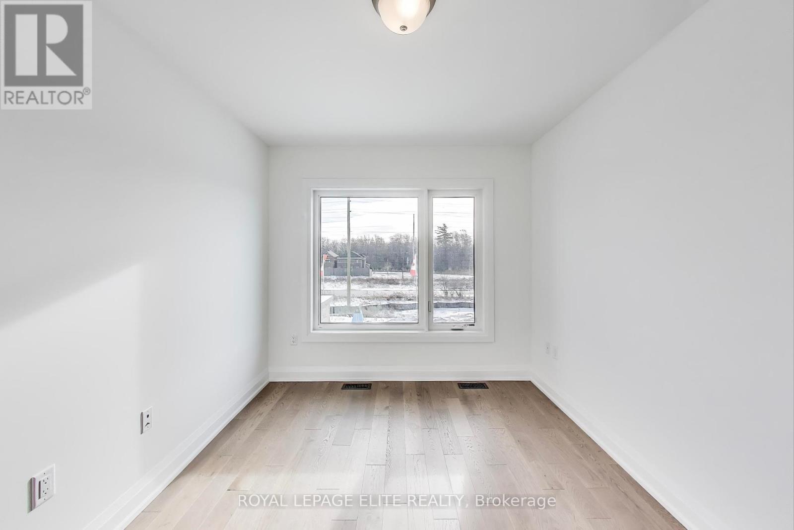 












10 STRATFORD DRIVE S

,
Caledon,




Ontario
L7C4K7

