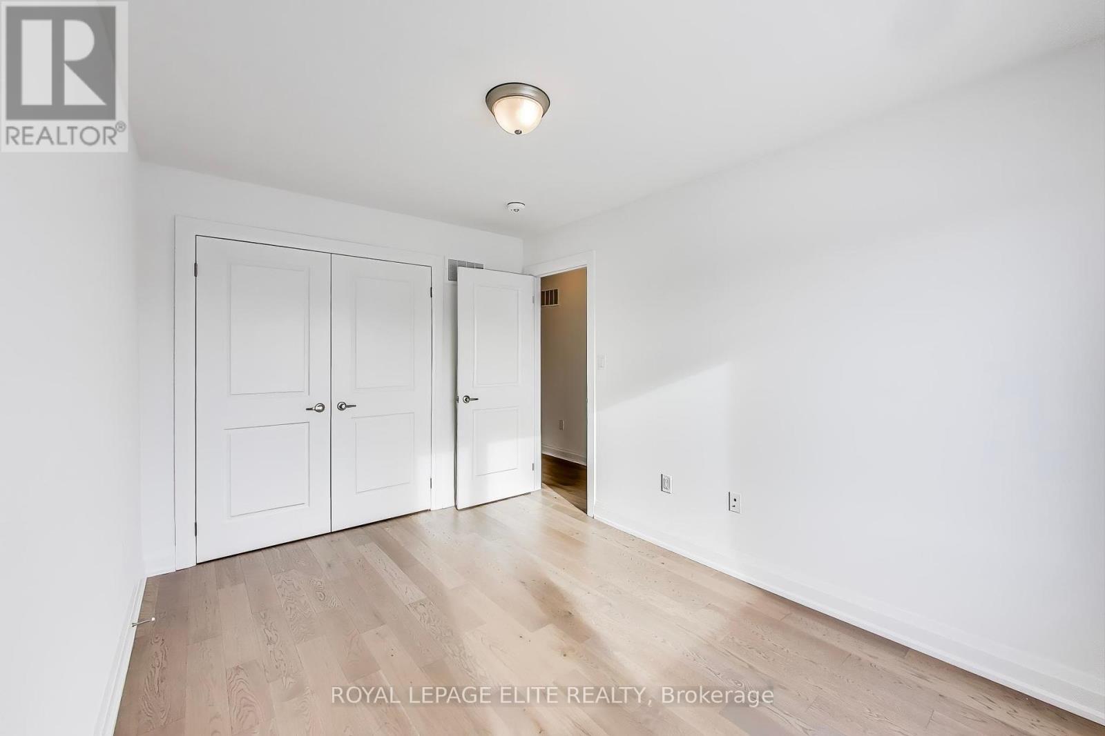 












10 STRATFORD DRIVE S

,
Caledon,




Ontario
L7C4K7

