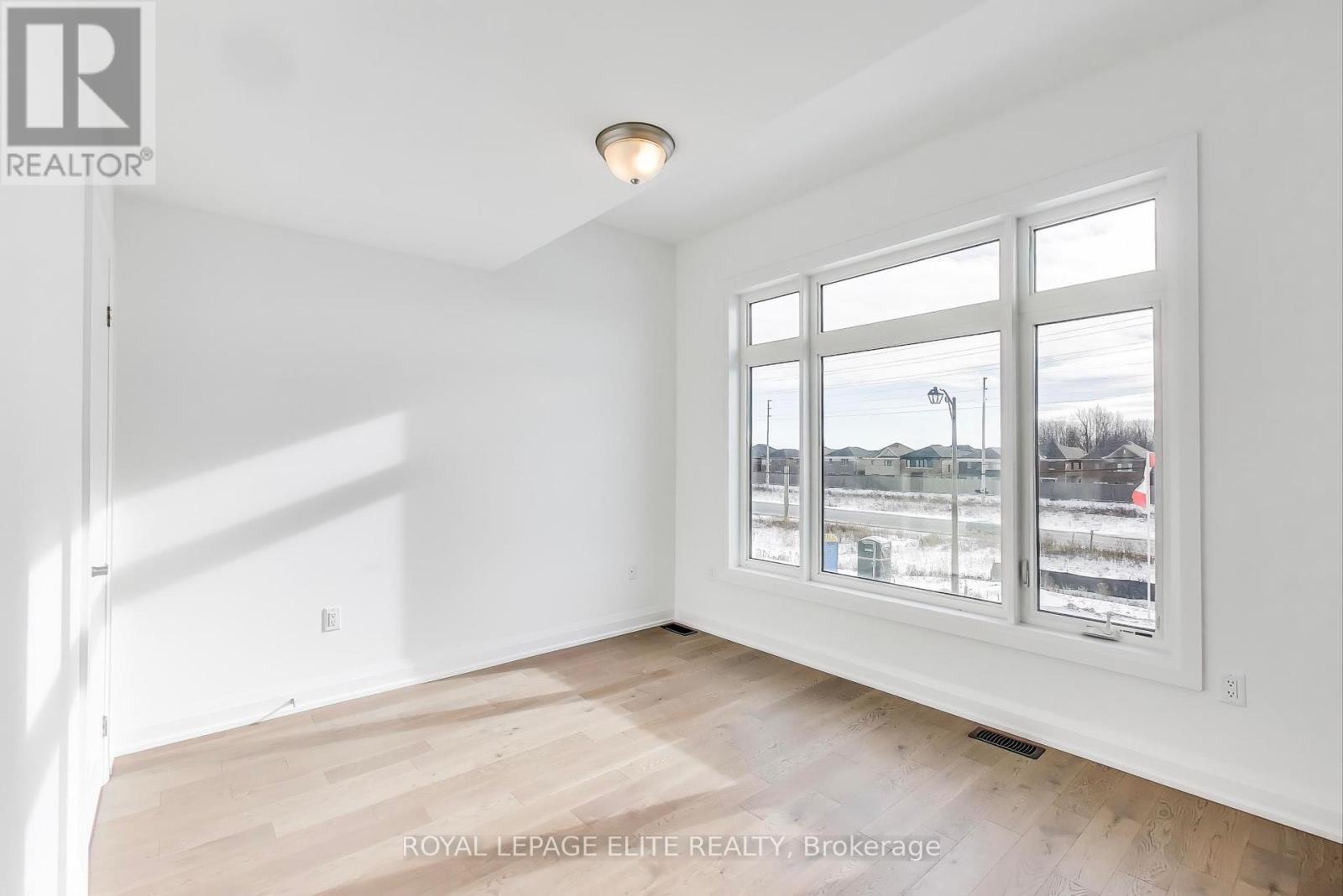 












10 STRATFORD DRIVE S

,
Caledon,




Ontario
L7C4K7

