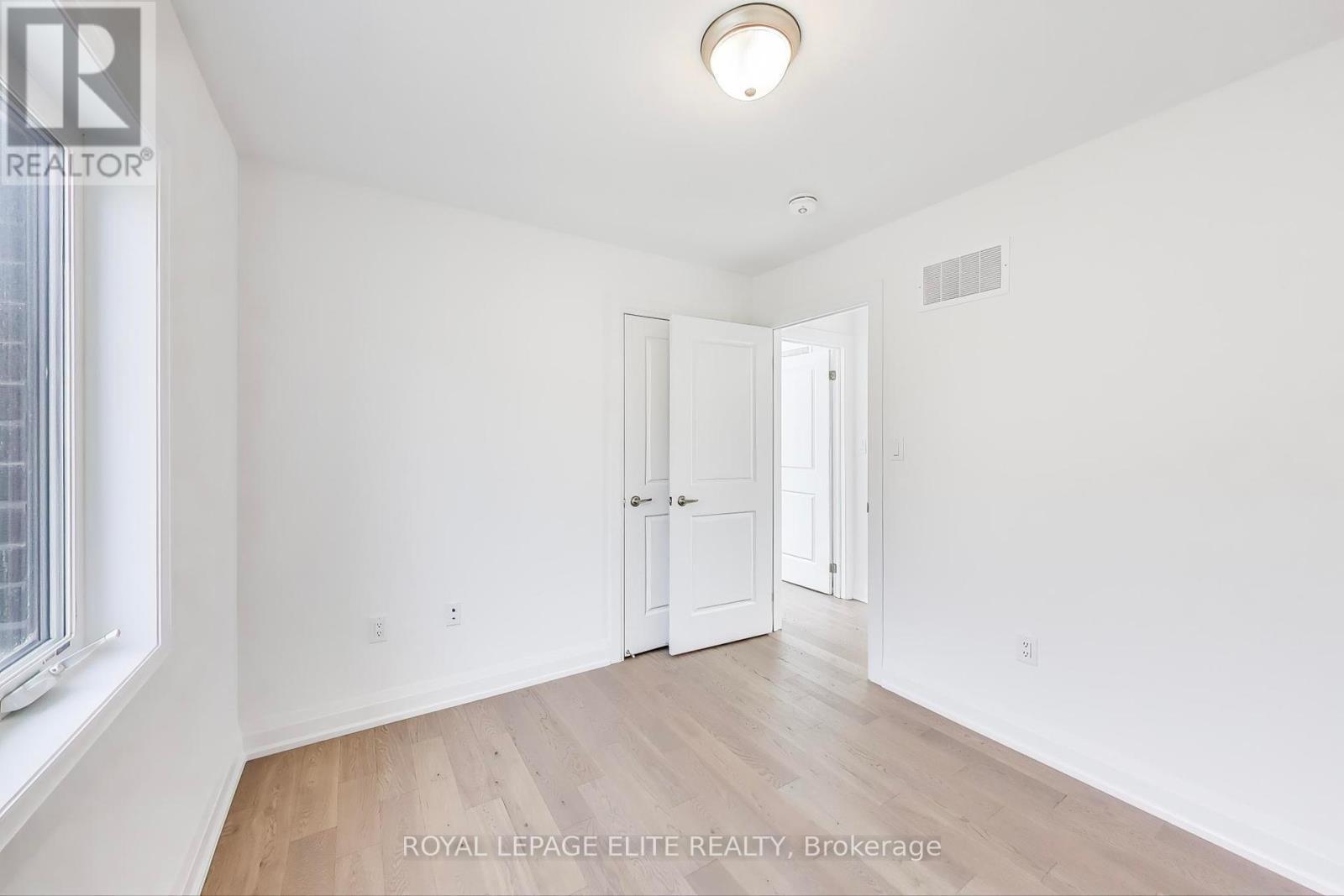 












10 STRATFORD DRIVE S

,
Caledon,




Ontario
L7C4K7

