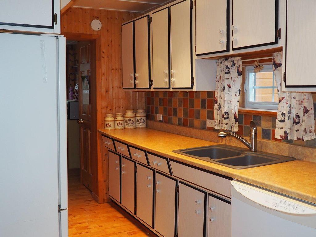 









10


Rue Caillou

,
Baie-Johan-Beetz,




QC
G0G1B0


