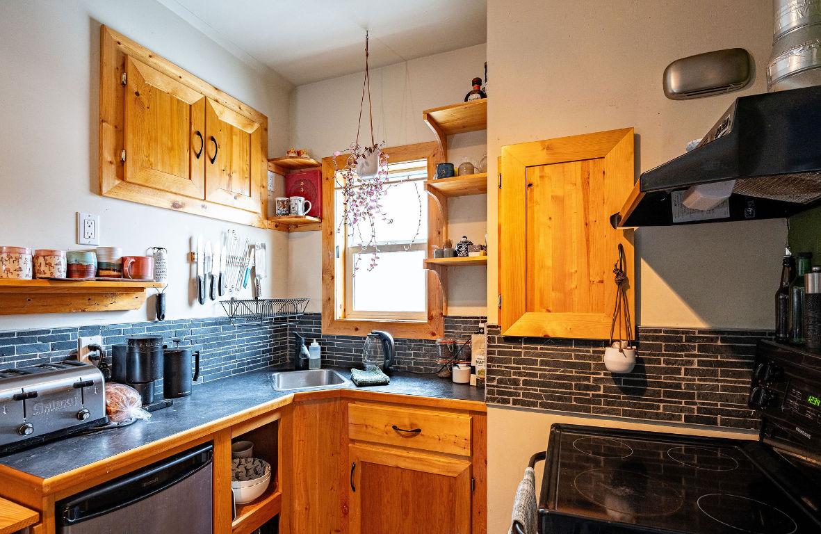 









107


Second

Street,
Revelstoke,




BC
V0E 2S0

