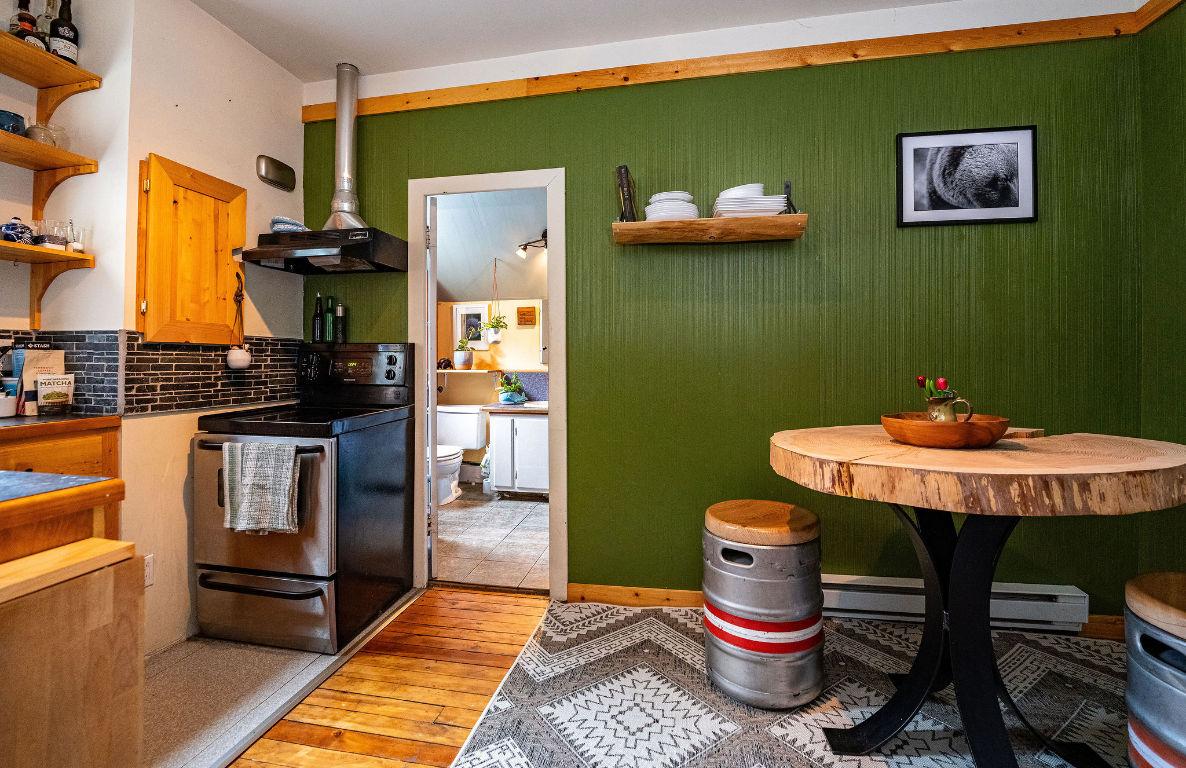 









107


Second

Street,
Revelstoke,




BC
V0E 2S0

