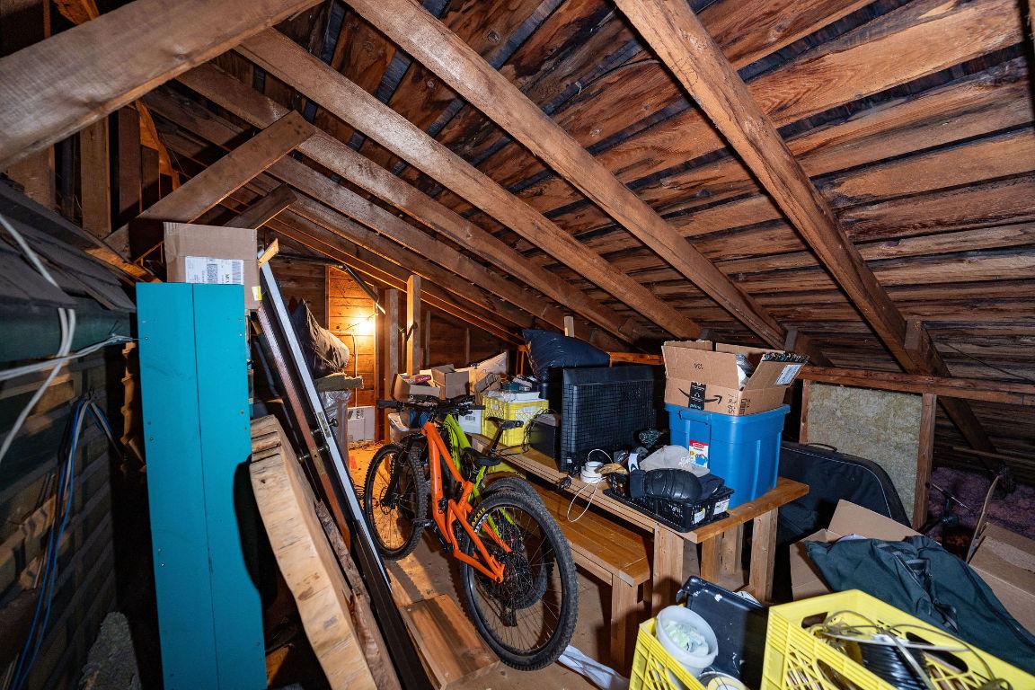 









107


Second

Street,
Revelstoke,




BC
V0E 2S0

