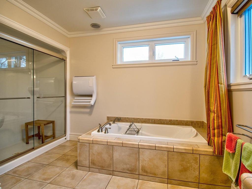 









1023


Ch. du Chenal-du-Moine

,
Sainte-Anne-de-Sorel,




QC
J3P5N3

