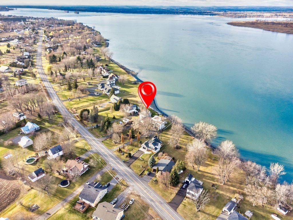 









1023


Ch. du Chenal-du-Moine

,
Sainte-Anne-de-Sorel,




QC
J3P5N3

