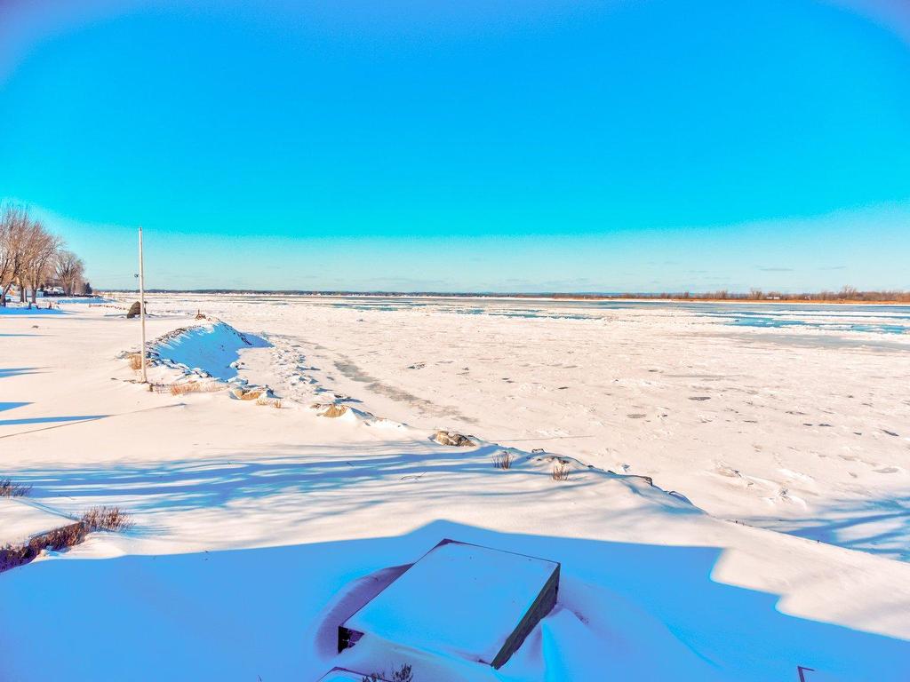 









1023


Ch. du Chenal-du-Moine

,
Sainte-Anne-de-Sorel,




QC
J3P5N3

