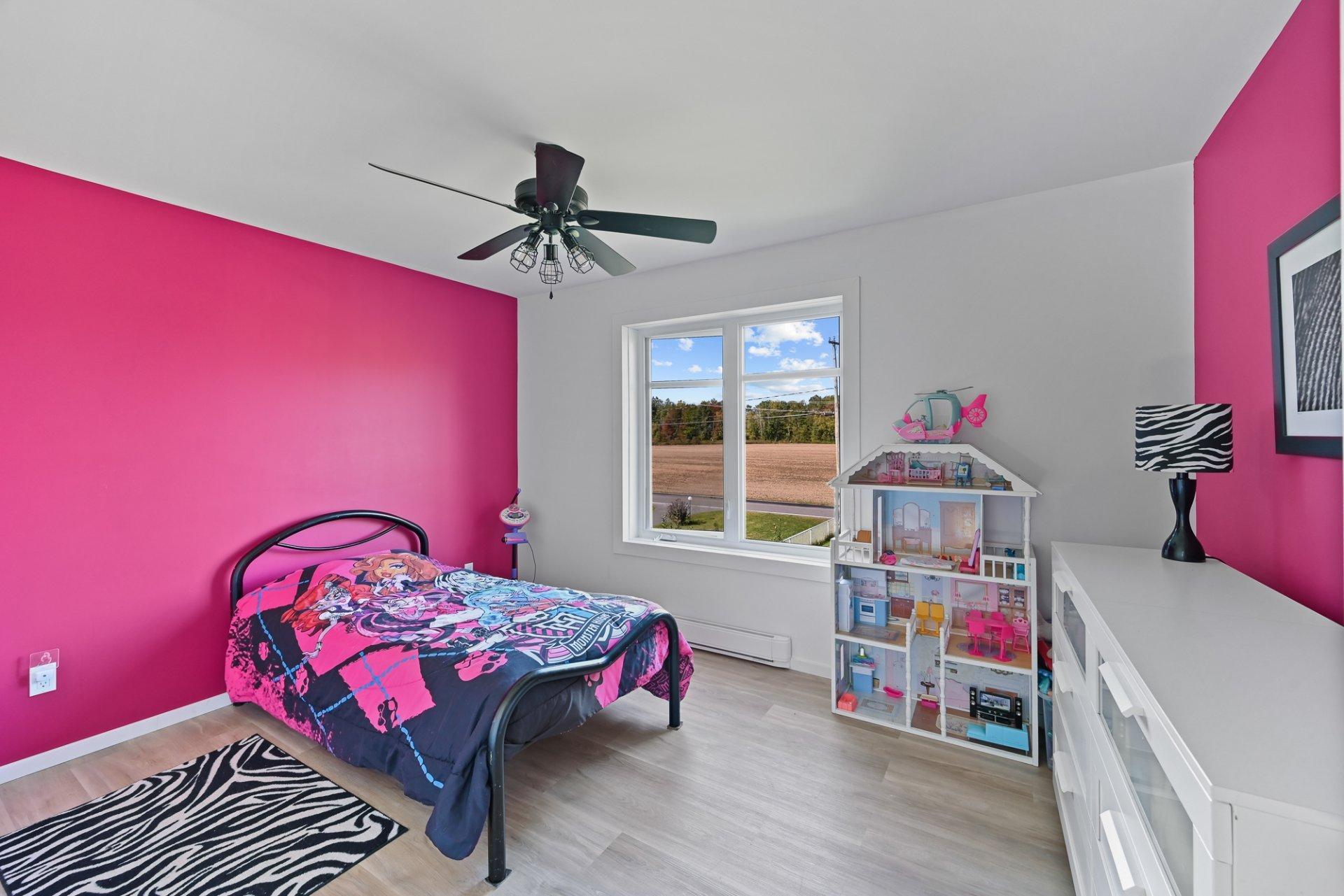 









72


Ch. Magenta

,
Farnham,




QC
J2N2R2

