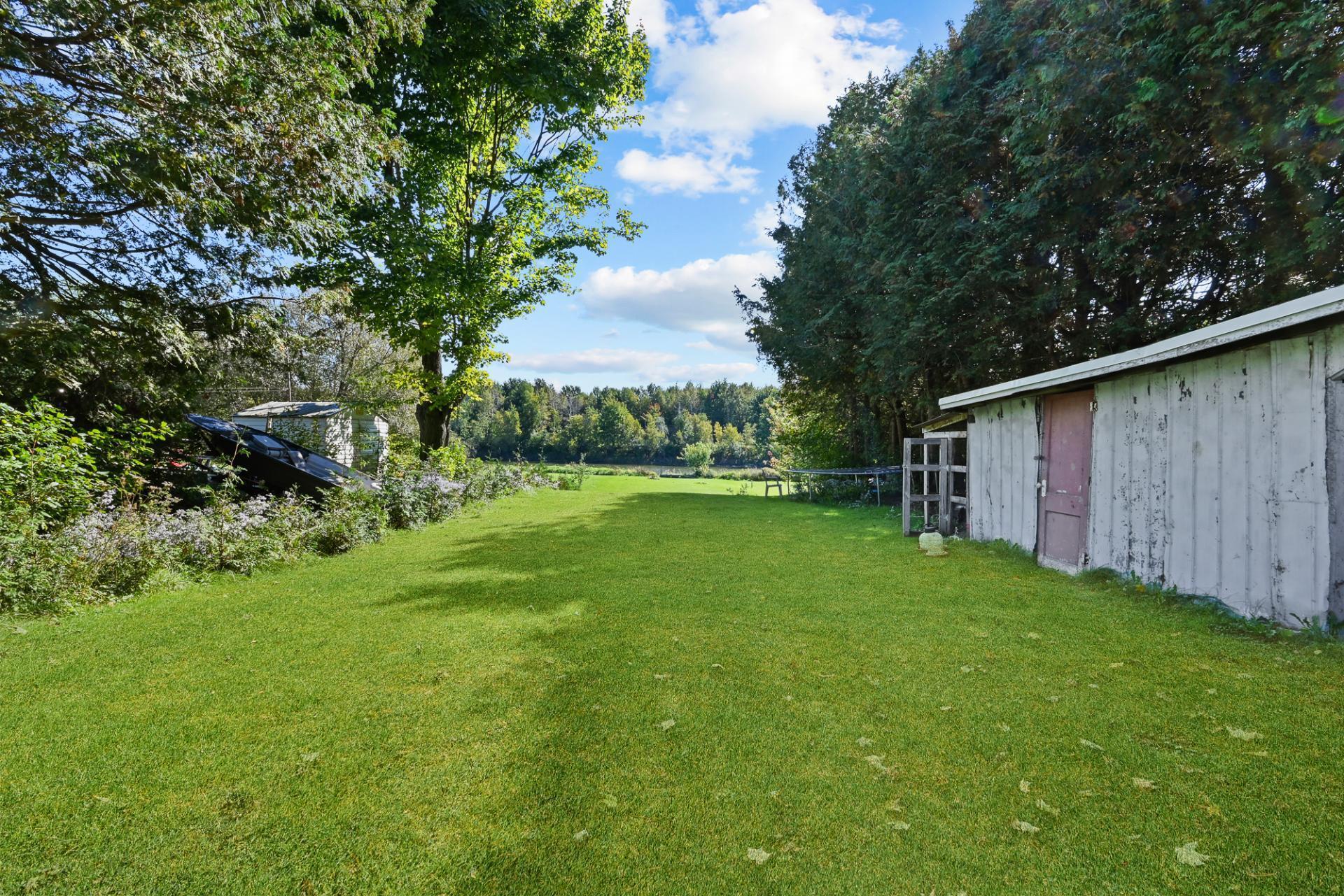 









72


Ch. Magenta

,
Farnham,




QC
J2N2R2

