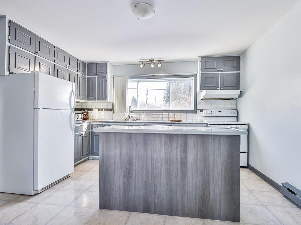 









12116


Rue Ontario E.

,
Montréal (Rivière-des-Prairies/Pointe-aux-Trembles),




QC
H1B1L4

