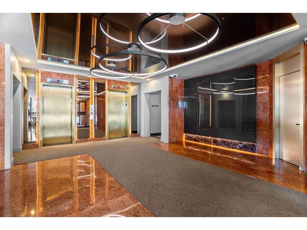 









4540


Prom. Paton

, 605,
Laval (Chomedey),




QC
H7W4W6

