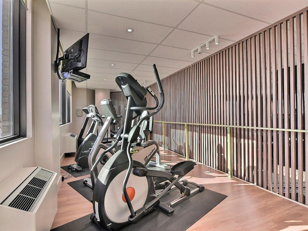 









4540


Prom. Paton

, 605,
Laval (Chomedey),




QC
H7W4W6

