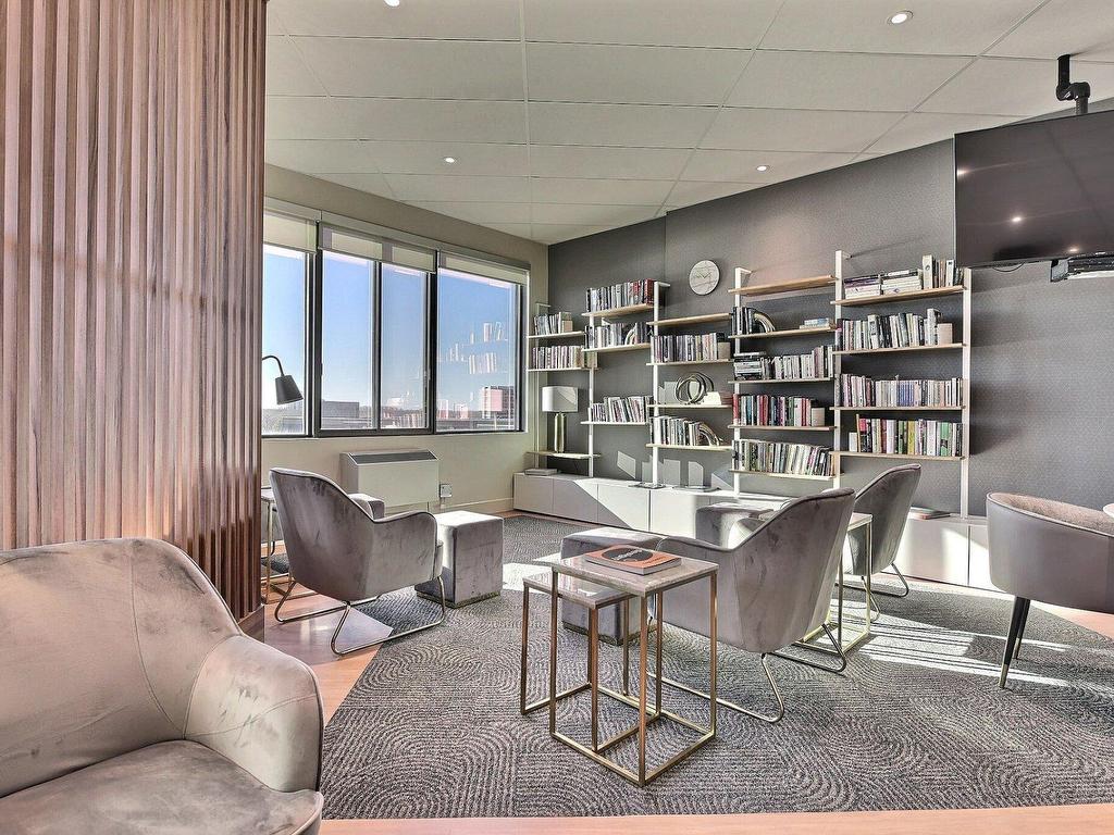 









4540


Prom. Paton

, 605,
Laval (Chomedey),




QC
H7W4W6

