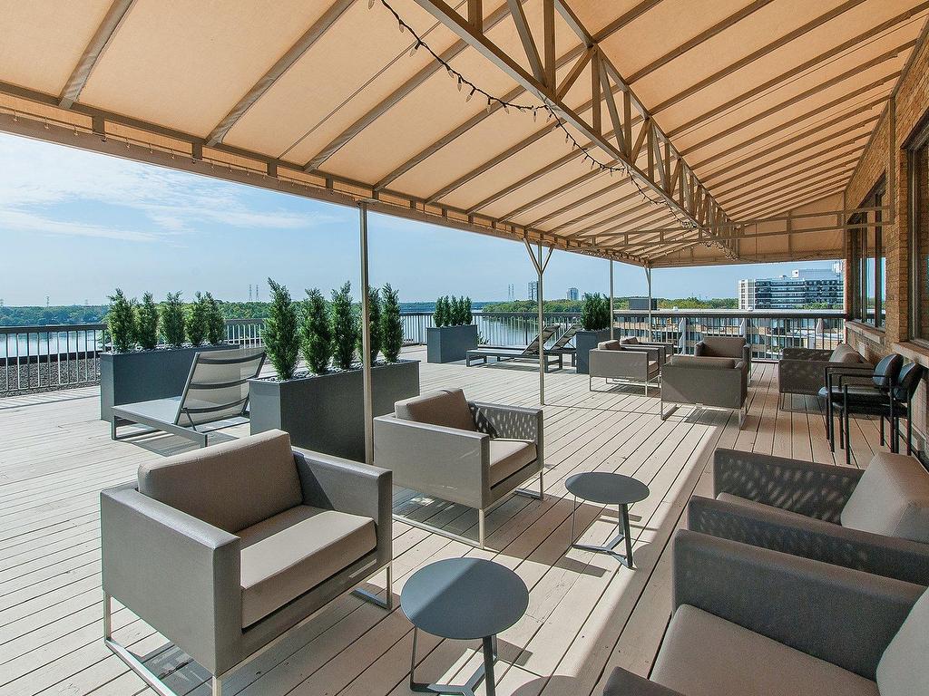 









4540


Prom. Paton

, 605,
Laval (Chomedey),




QC
H7W4W6

