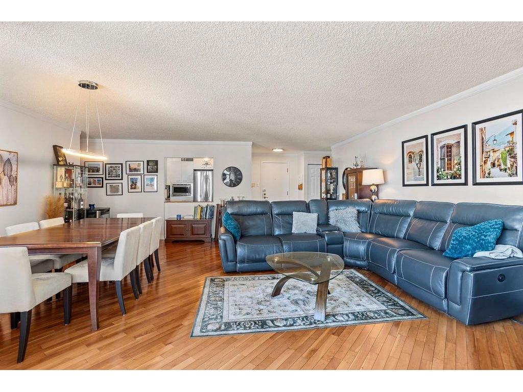 









4540


Prom. Paton

, 605,
Laval (Chomedey),




QC
H7W4W6

