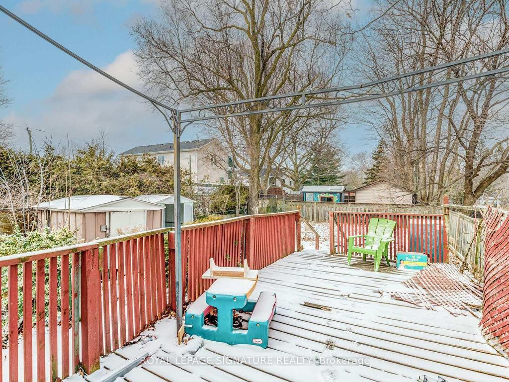 









30


Freeman

Street,
Toronto,




ON
M1N 2C1

