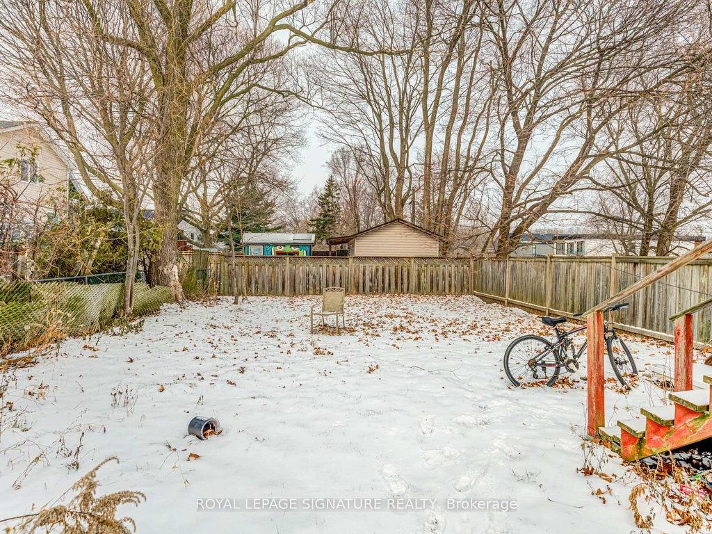 









30


Freeman

Street,
Toronto,




ON
M1N 2C1

