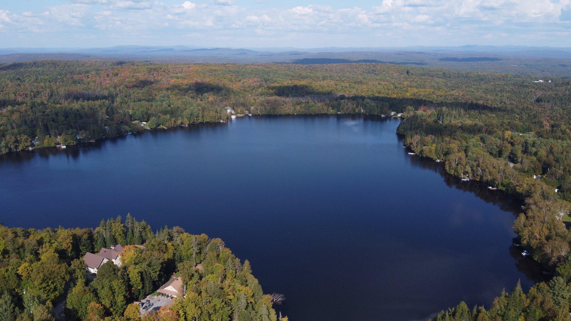 









1860


Ch. du Lac-Paquet E.

,
Rivière-Rouge,




QC
J0T1T0


