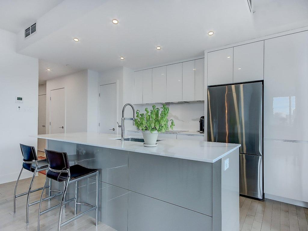 









2175


Rue St-Patrick

, 514,
Montréal (Le Sud-Ouest),




QC
H3K1B4

