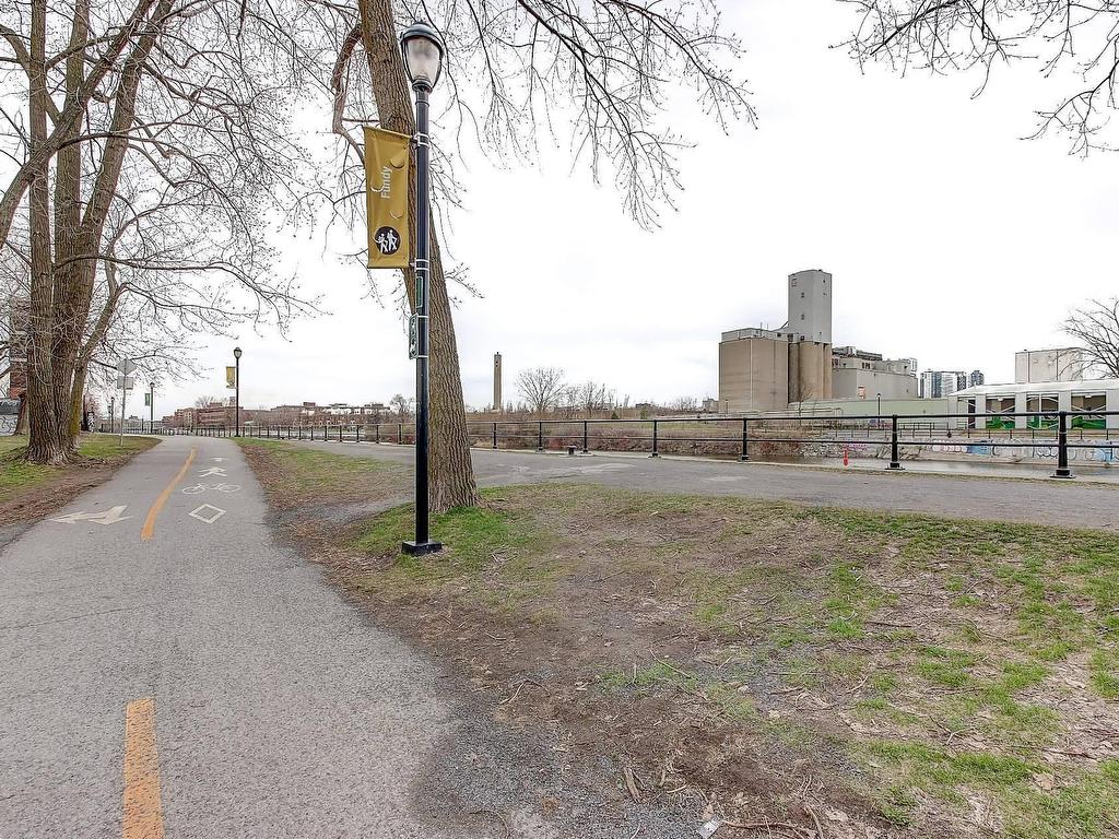 









2175


Rue St-Patrick

, 514,
Montréal (Le Sud-Ouest),




QC
H3K1B4

