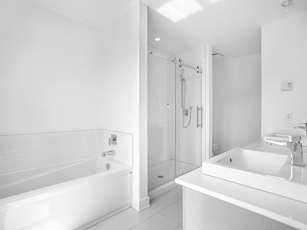 









7654Z


Rue Bouvier

,
Montréal (LaSalle),




QC
H8N0G7

