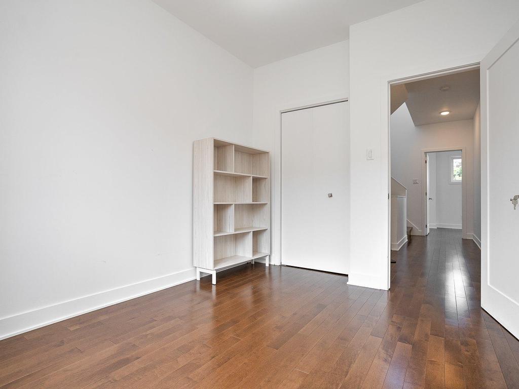 









7654Z


Rue Bouvier

,
Montréal (LaSalle),




QC
H8N0G7


